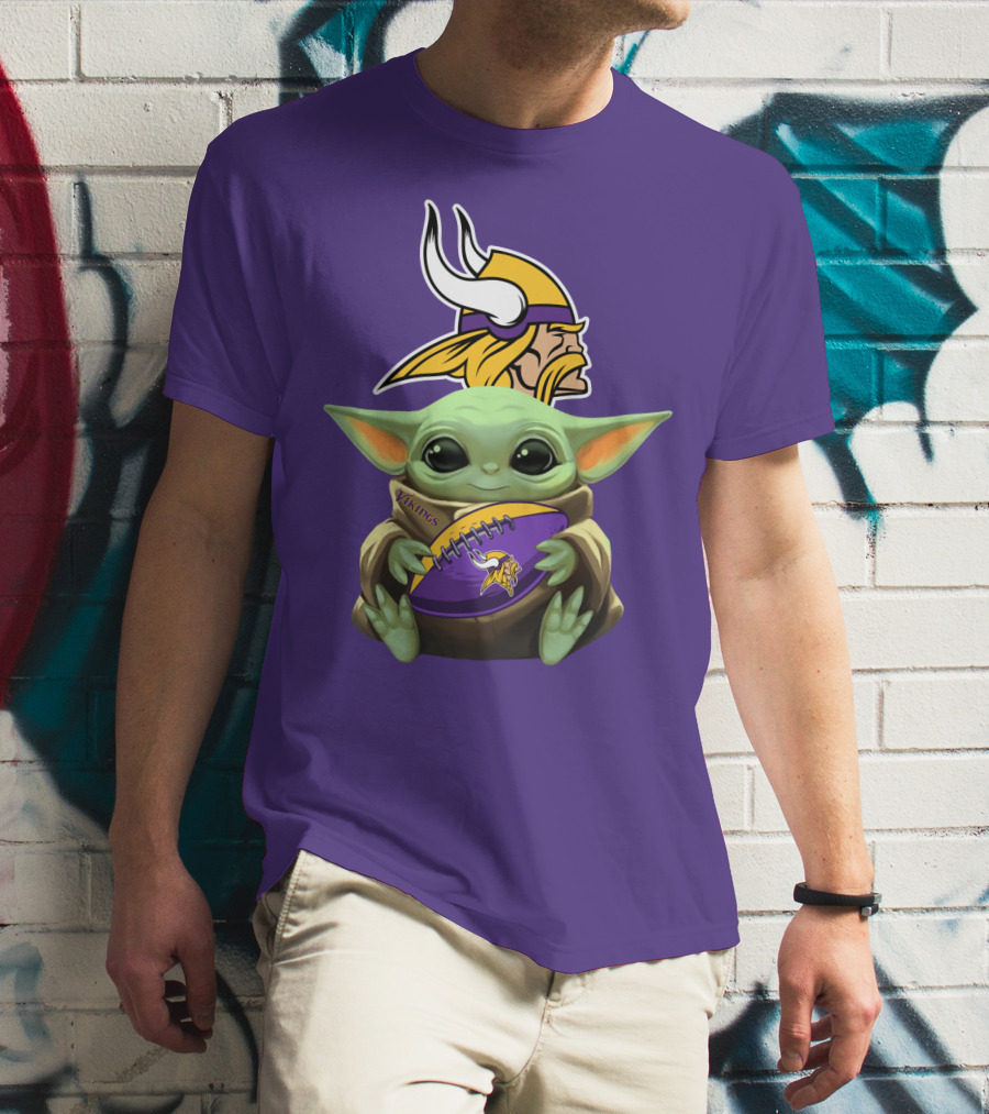 Babyyoda Minnesota Vikings Fan With Football T-Shirt