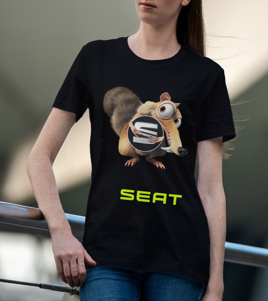 Seat Scrat Holding T-Shirt