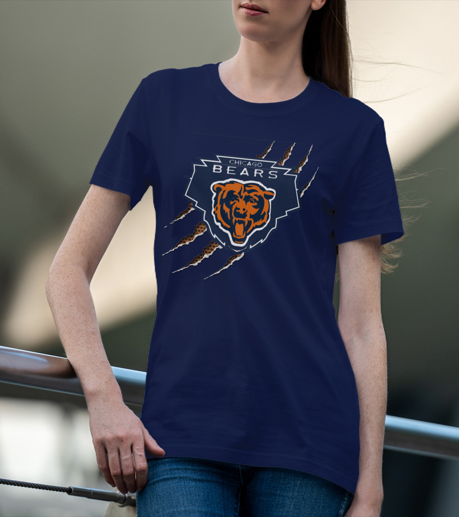 Chicago Bears Logo With Roaring Bear And Claw Marks T-Shirt