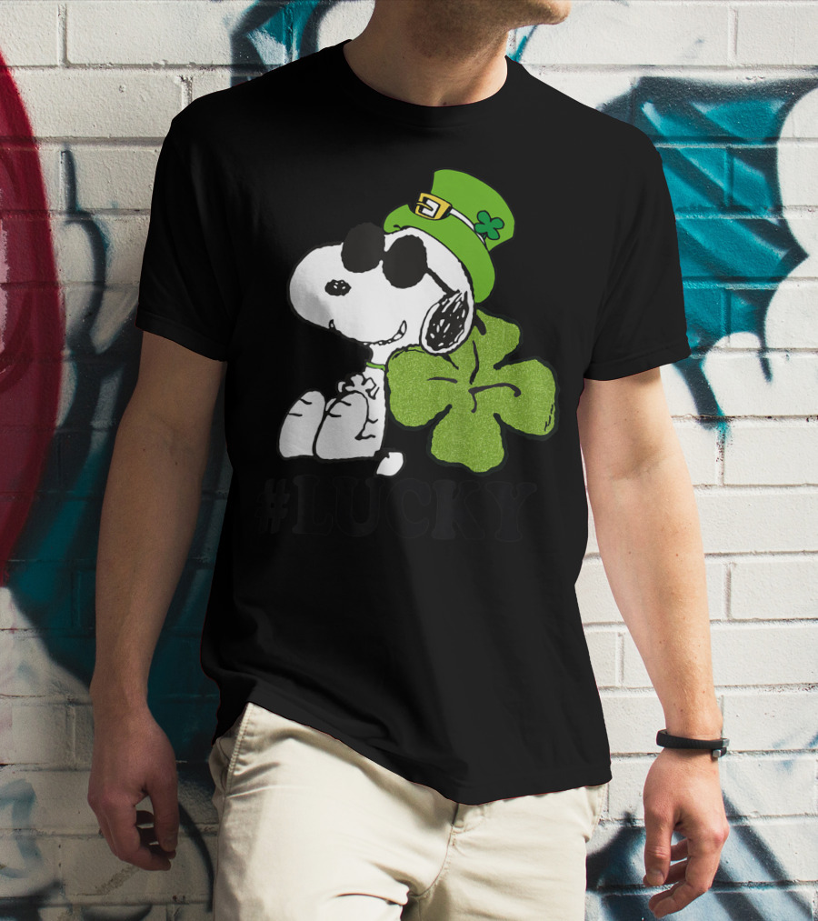 Peanuts Snoopy St. Patrick's Day Lucky Clover Hat T-Shirt