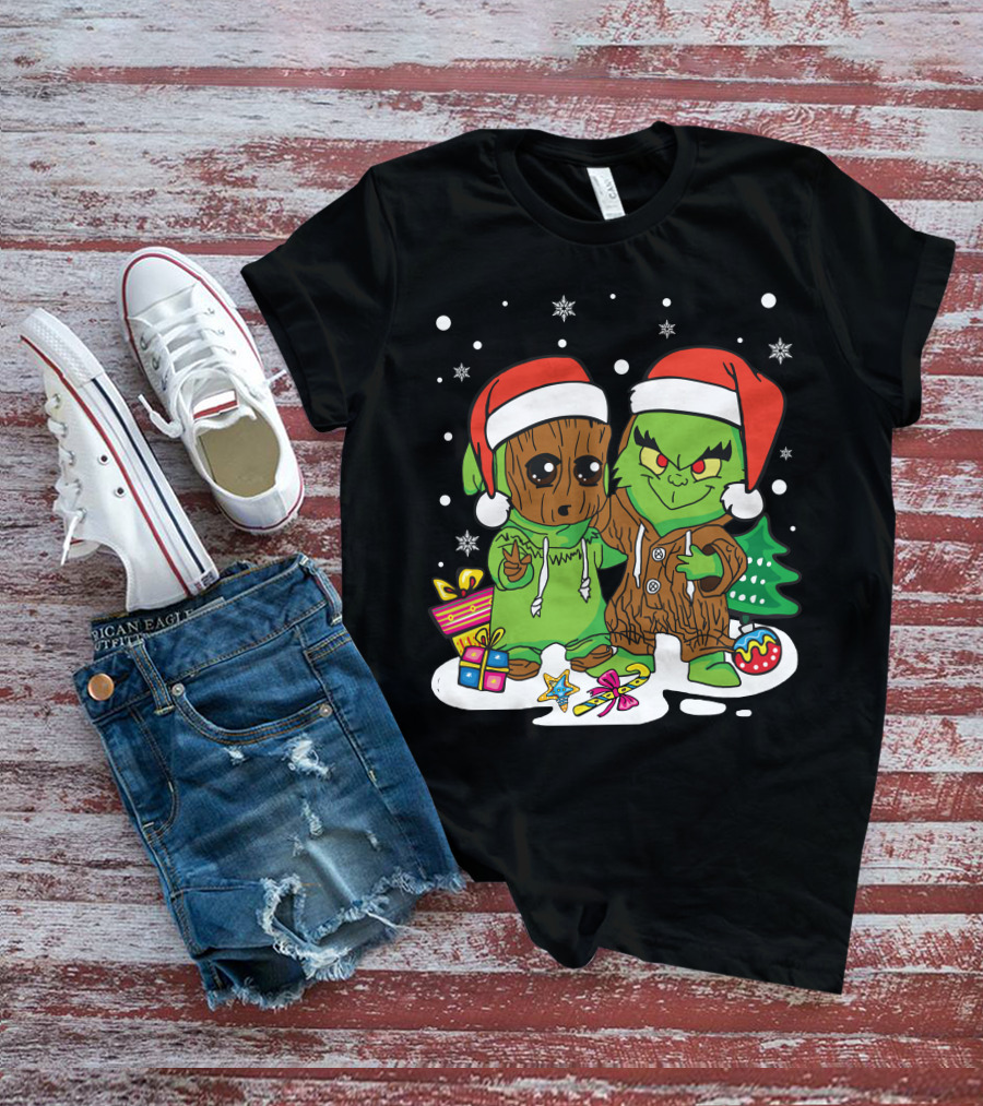 Christmas Friends Santa Hats Holiday Celebration Snowflakes Presents T-Shirt