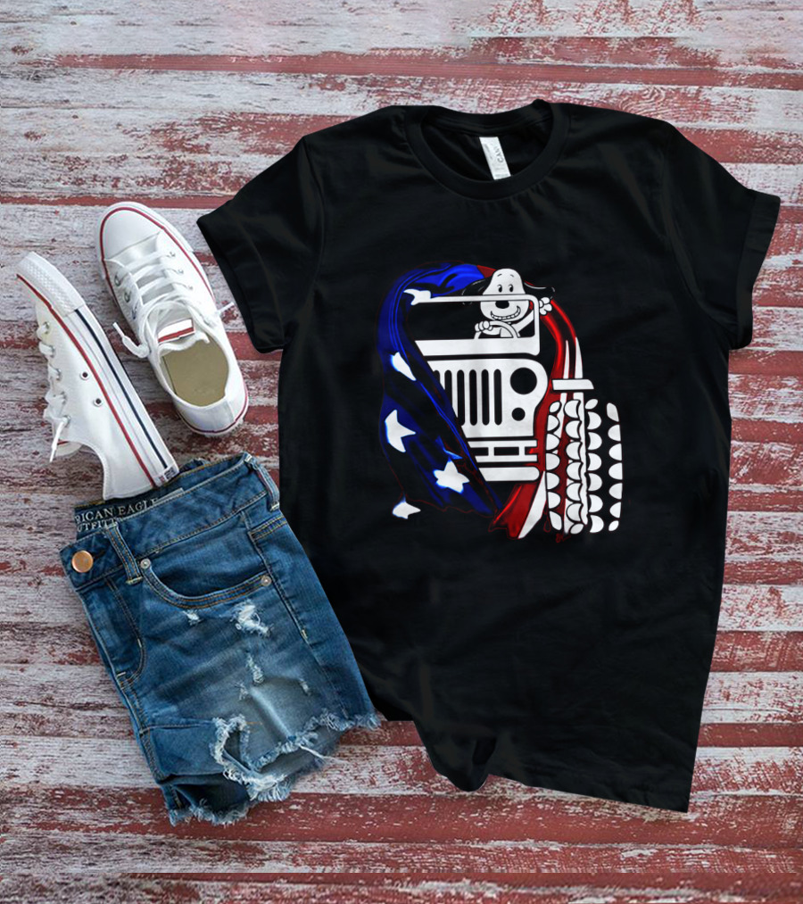 Snoopy Jeep Stars Stripes American Flag Background T-Shirt