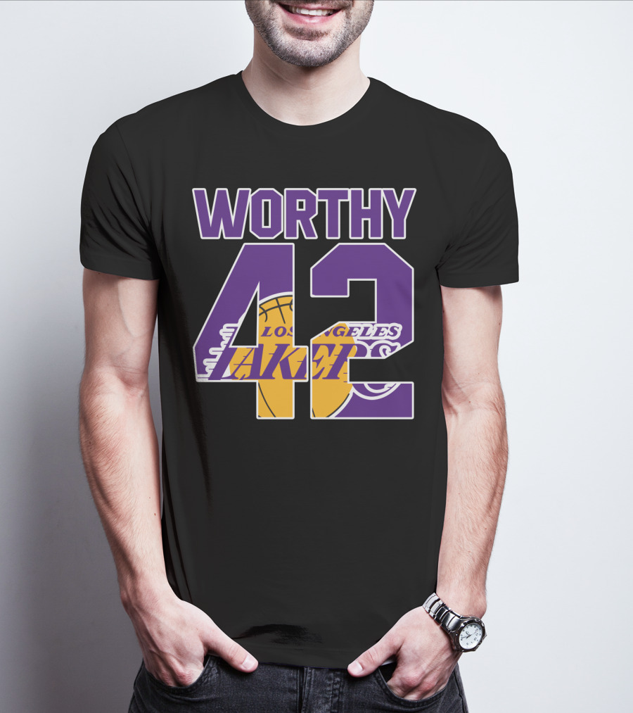 Worthy 42 Los Angeles Lakers Basketball T-Shirt