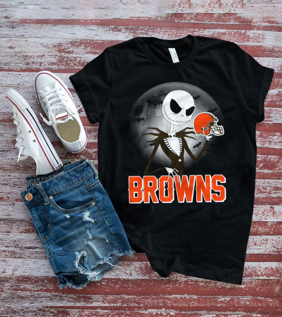 Jack Skellington Holding Cleveland Browns Helmet Halloween Moon T-Shirt