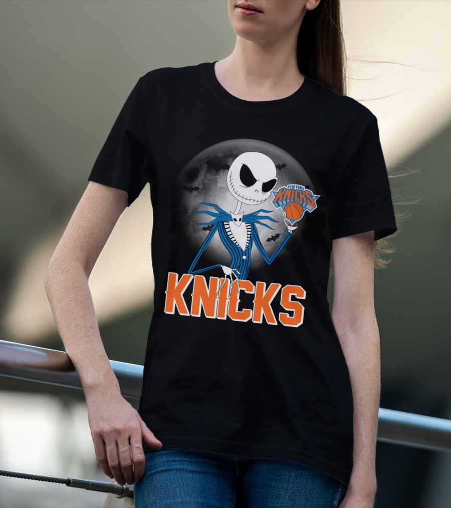 Jack Skellington New York Knicks Halloween Basketball Moon Scene T-Shirt