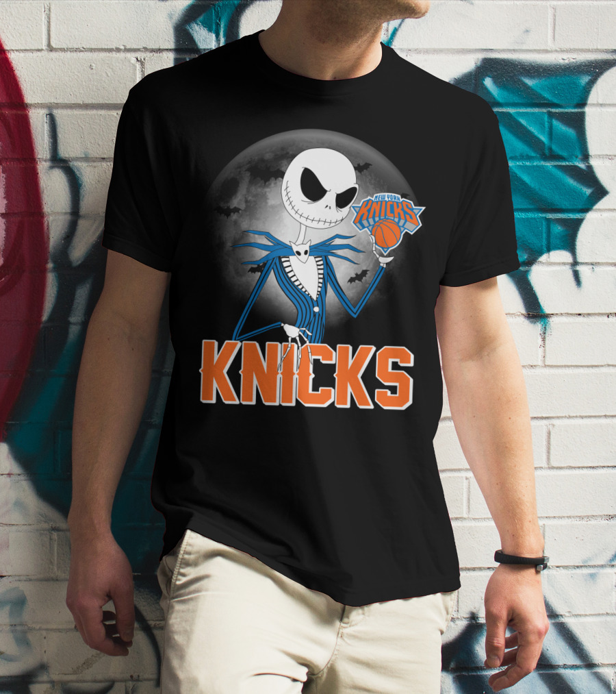 Jack Skellington New York Knicks Halloween Basketball Moon Scene T-Shirt