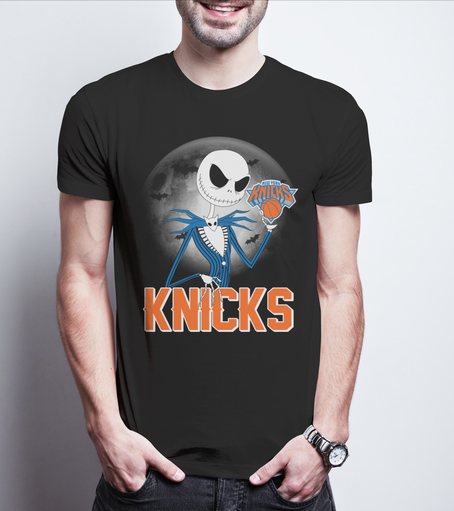 Jack Skellington New York Knicks Halloween Basketball Moon Scene T-Shirt