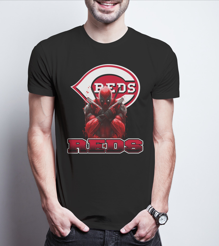 Cincinnati Reds Deadpool Crossover Fans T-Shirt