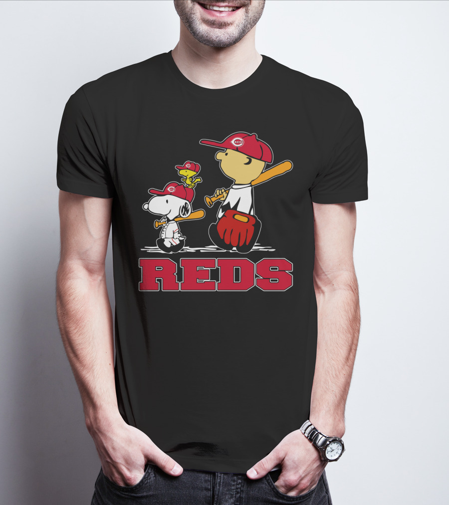 Snoopy Reds Baseball Peanuts Cincinnati Fans T-Shirt