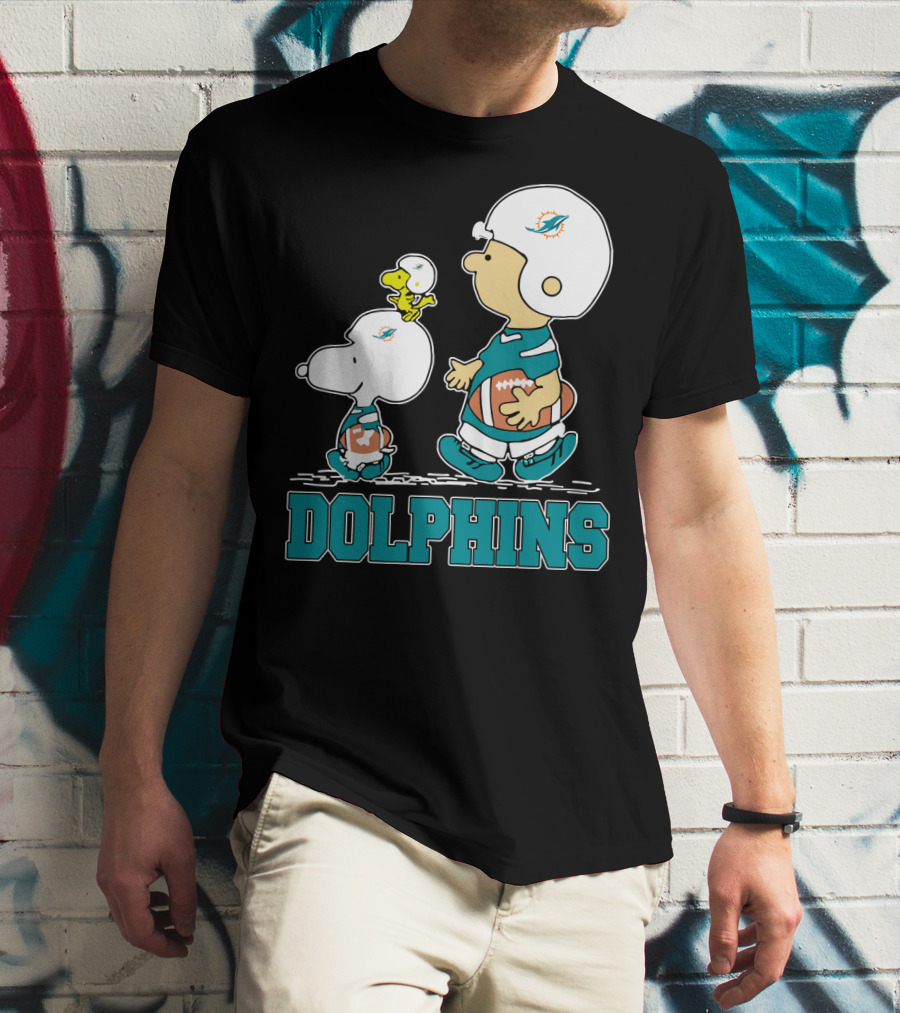 Snoopy Woodstock Charlie Brown Miami Dolphins Football Fans T-Shirt