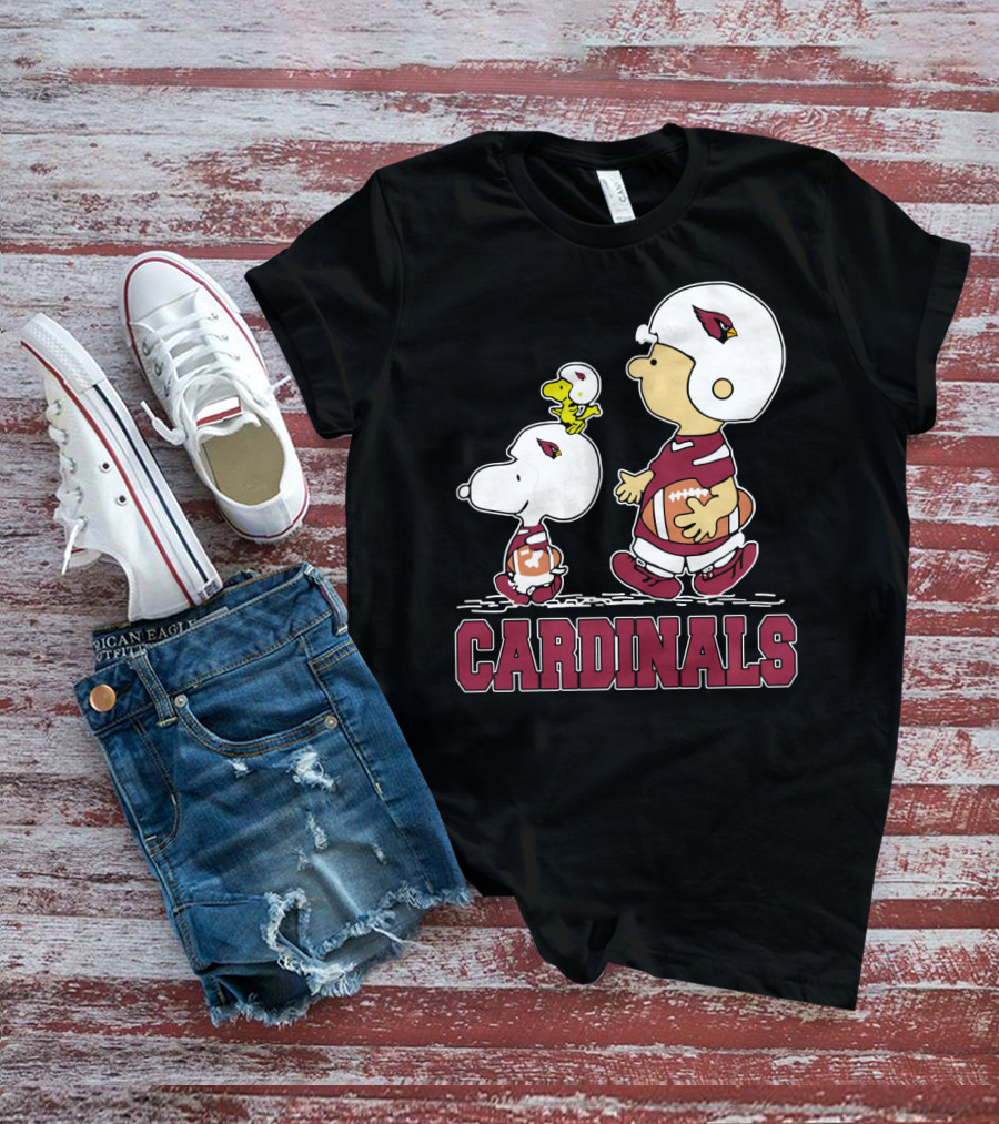 Snoopy And Woodstock With Cardinals Football Helmets And Team Spirit T-Shirt