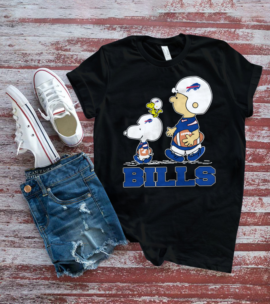 Snoopy And Woodstock In Buffalo Bills Helmets With Charlie Brown And Football T-Shirt