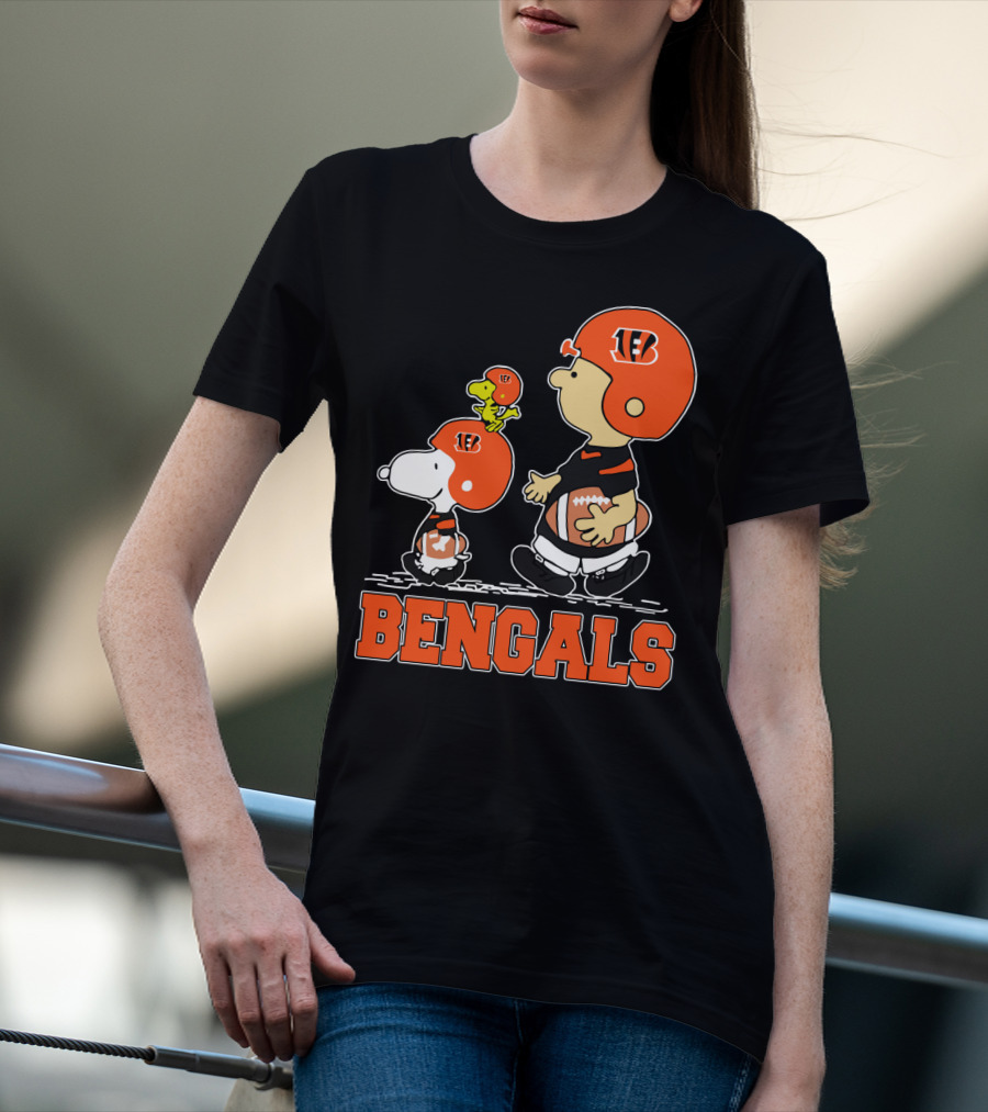Snoopy Woodstock And Cincinnati Bengals Fans T-Shirt