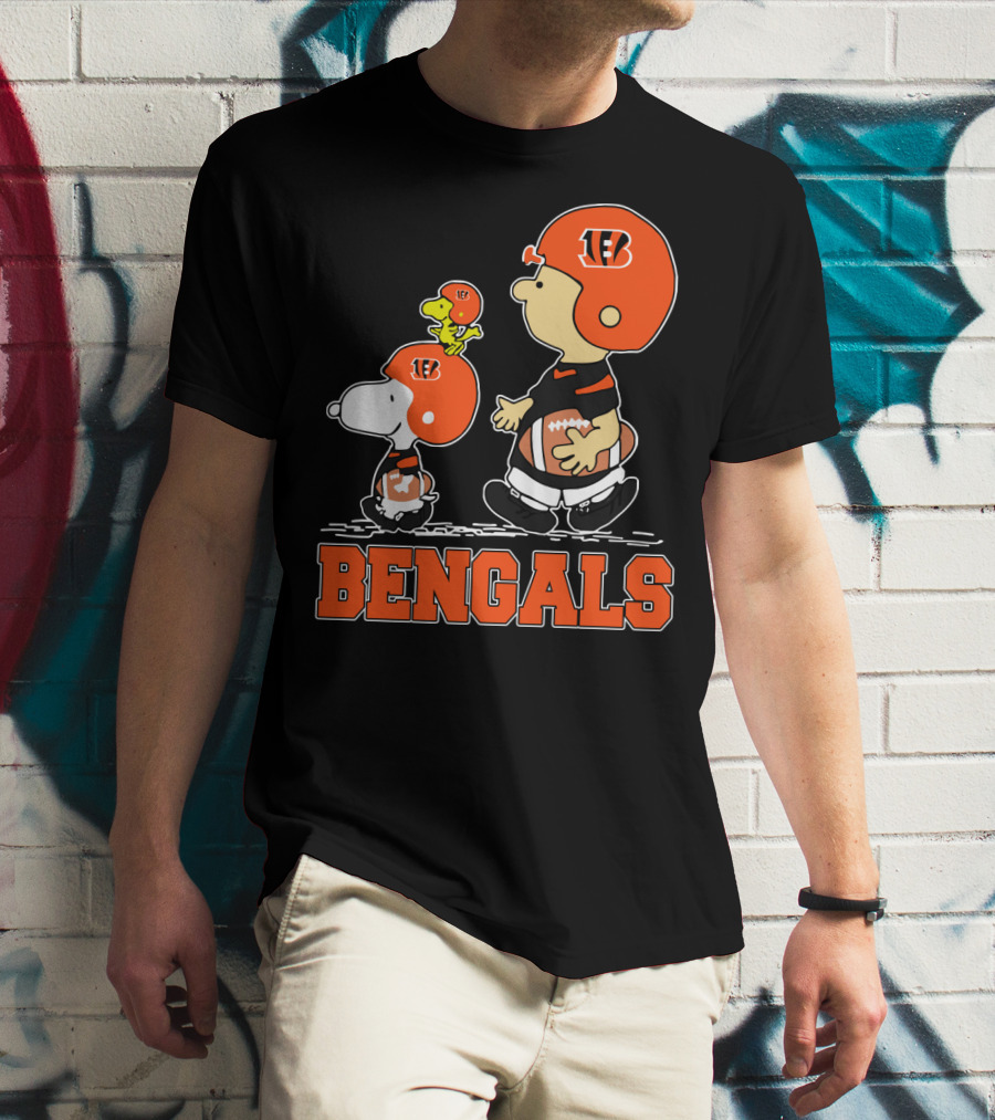 Snoopy Woodstock And Cincinnati Bengals Fans T-Shirt