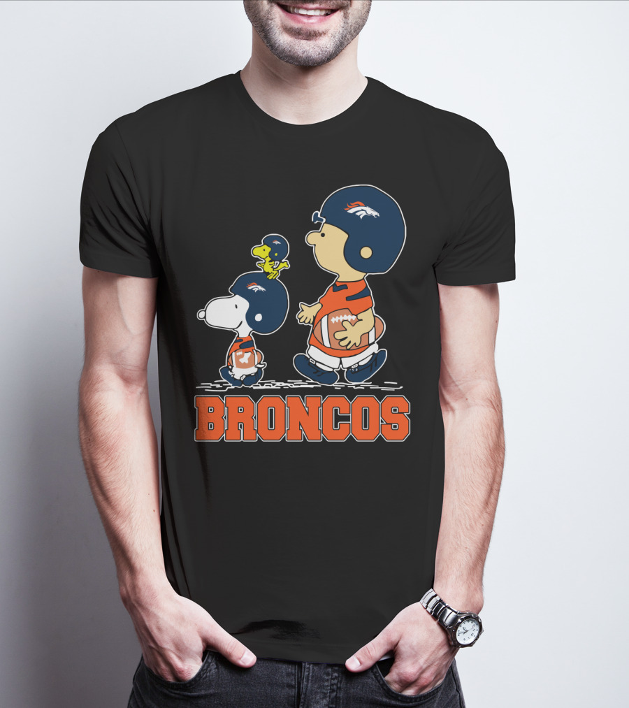 Snoopy Woodstock And Charlie Brown In Denver Broncos Helmets With Broncos T-Shirt