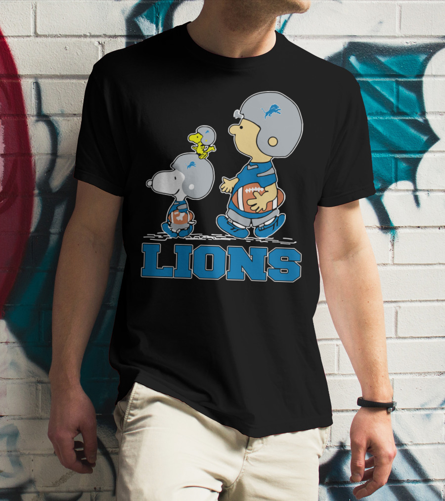 Snoopy And Woodstock With Detroit Lions Football Fans T-Shirt