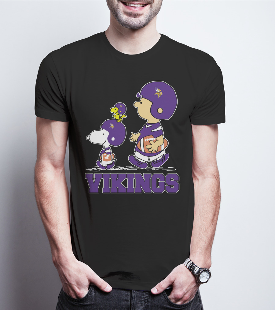 Snoopy Woodstock Charlie Brown Minnesota Vikings Fans T-Shirt