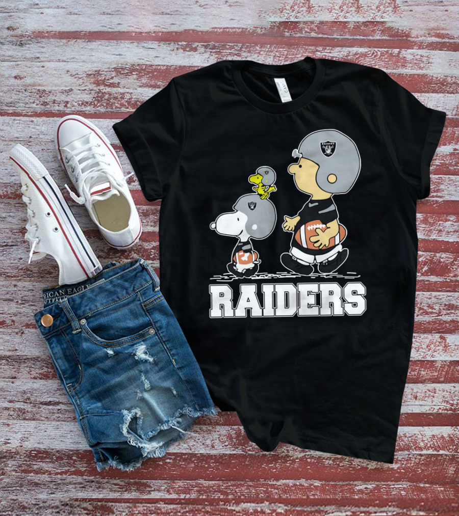 Snoopy Woodstock Charlie Brown Oakland Raiders Fans T-Shirt