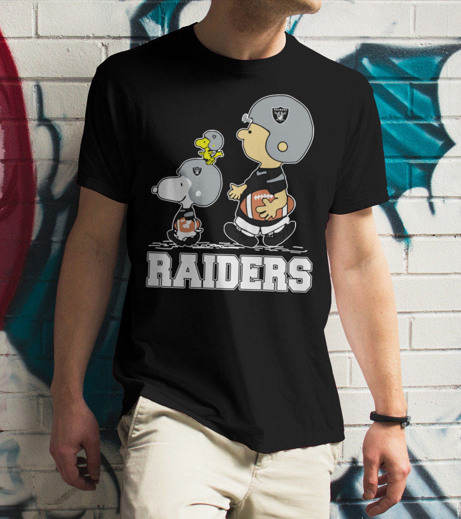 Snoopy Woodstock Charlie Brown Oakland Raiders Fans T-Shirt