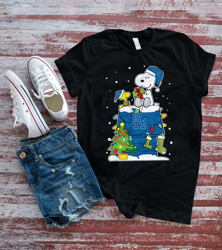 Los Angeles Dodgers Snoopy Christmas Peanuts Woodstock Holiday Winter Gift T-Shirt