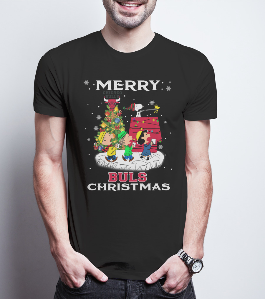 Merry Bulls Christmas With Snoopy And Friends T-Shirt