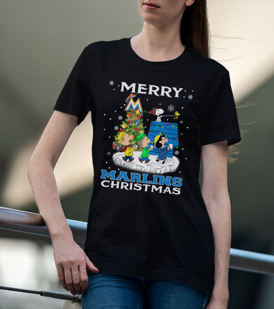 Merry Miami Marlins Christmas With Snoopy And Peanuts Characters T-Shirt