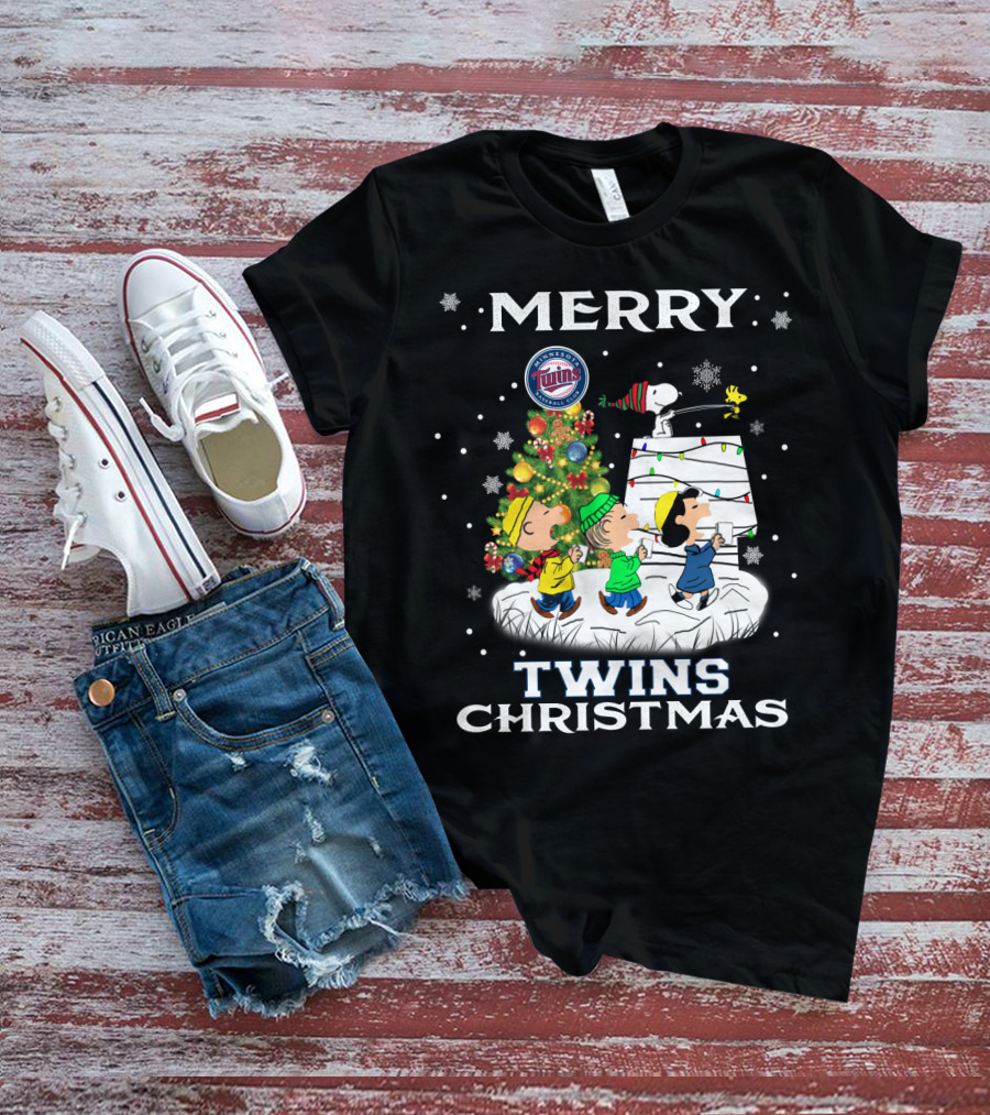 Merry Minnesota Twins Christmas Snoopy Charlie Brown Tree Woodstock T-Shirt