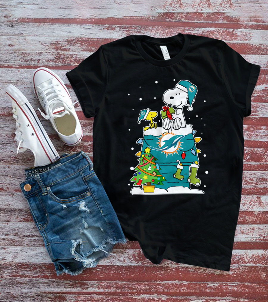 Miami Dolphins Snoopy Christmas Peanuts Fan Collection T-Shirt