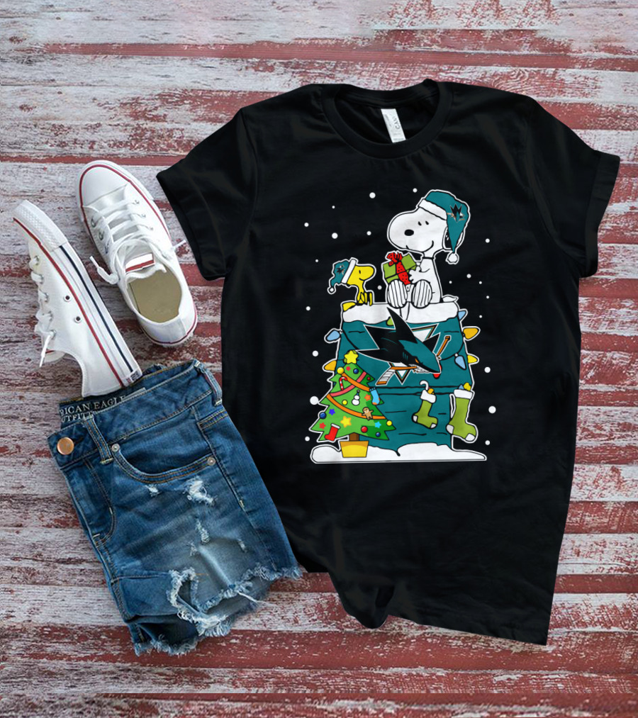 San Jose Sharks Christmas Snoopy For Peanuts Fans T-Shirt