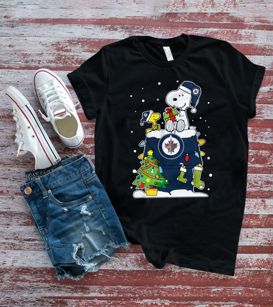 Winnipeg Jets Snoopy Christmas Hockey Fan T-Shirt