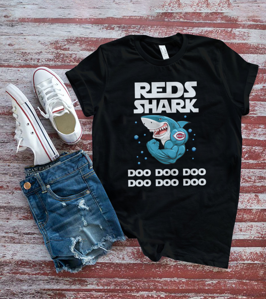 Reds Shark Doo Doo Doo Reds Shark Doo Doo Doo T-Shirt