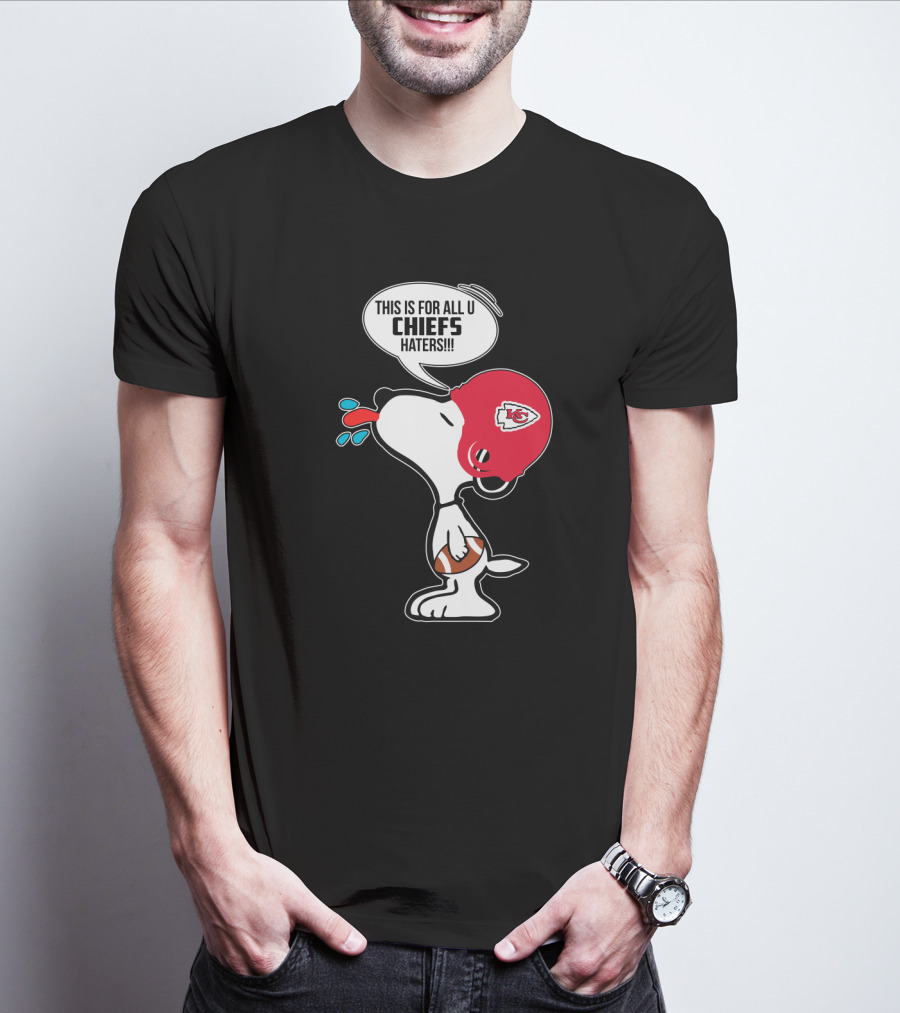 Snoopy Kansas City Chiefs Helmet Football Haters Speech Bubble T-Shirt