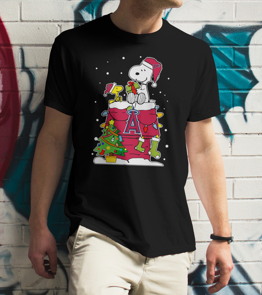 Los Angeles Angels Christmas Snoopy And Woodstock With Santa Hats And Gifts T-Shirt