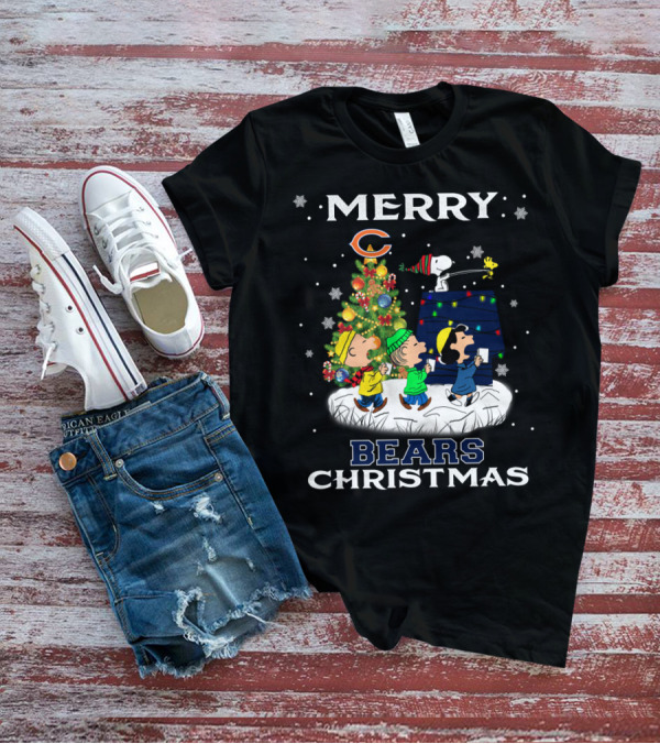 Merry Chicago Bears Christmas With Snoopy And Friends T-Shirt