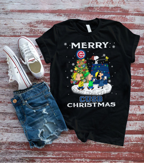 Merry Cubs Christmas With Snoopy And Peanuts Characters T-Shirt