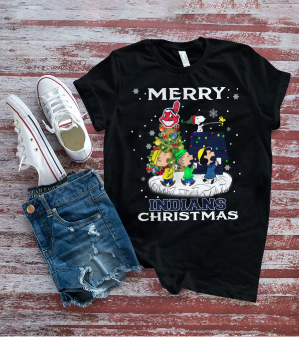 Merry Cleveland Indians Christmas Snoopy And Peanuts Cartoons Holiday T-Shirt