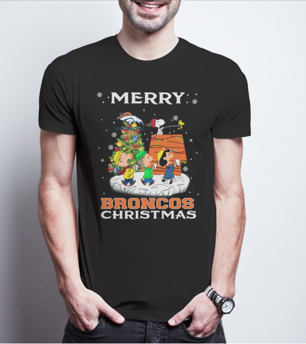 Merry Broncos Christmas For Snoopy Fans With Denver Broncos Logo And Peanuts Characters T-Shirt