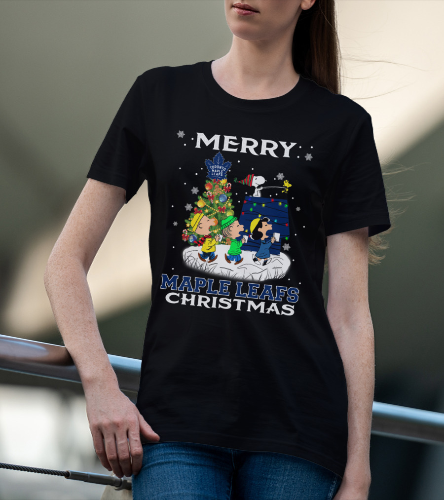 Merry Toronto Maple Leafs Christmas Snoopy Winter Scene With Charlie Brown And Friends T-Shirt