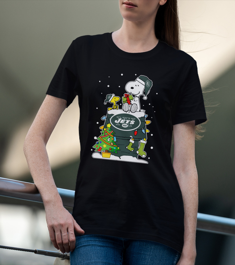 Snoopy And Woodstock Celebrate New York Jets Christmas T-Shirt