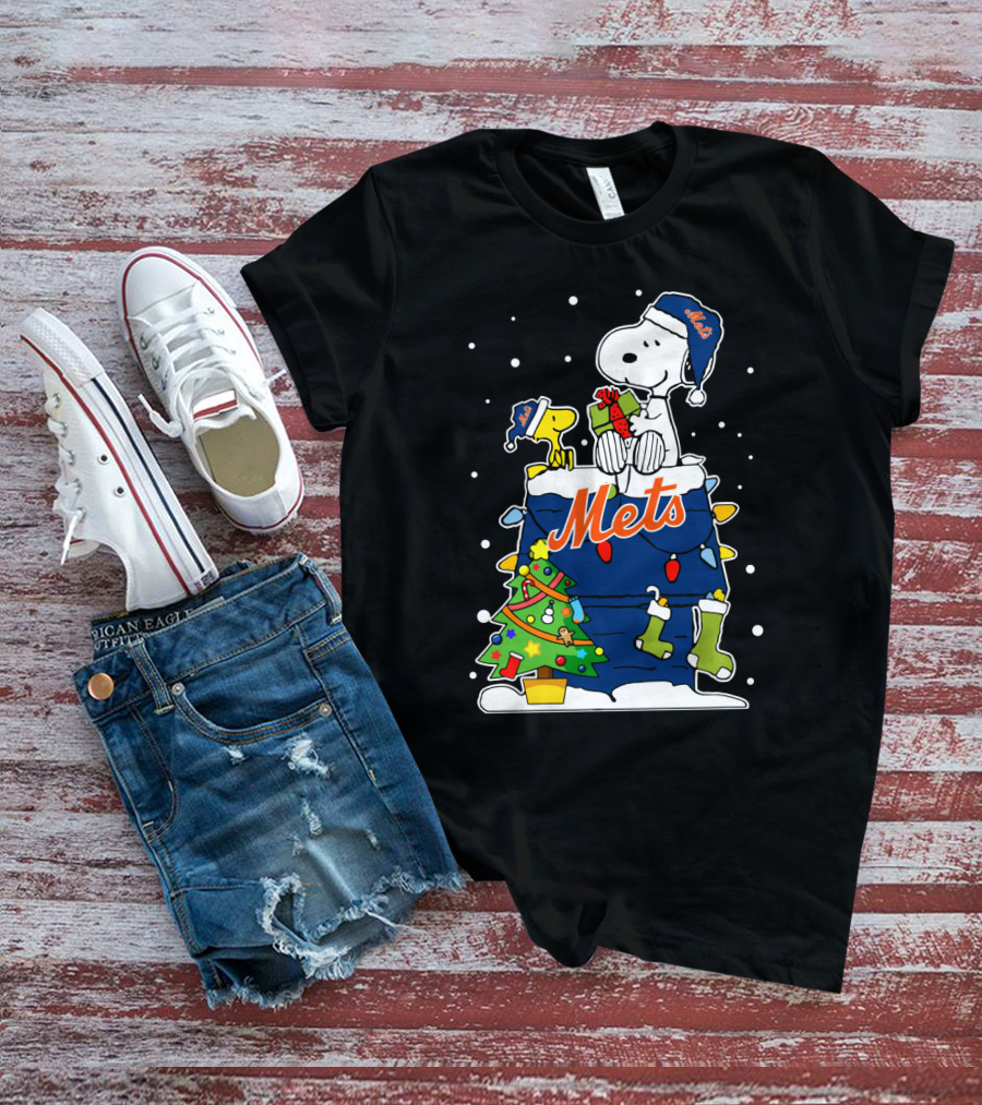 Snoopy And Woodstock Christmas Mets Fans Delight T-Shirt