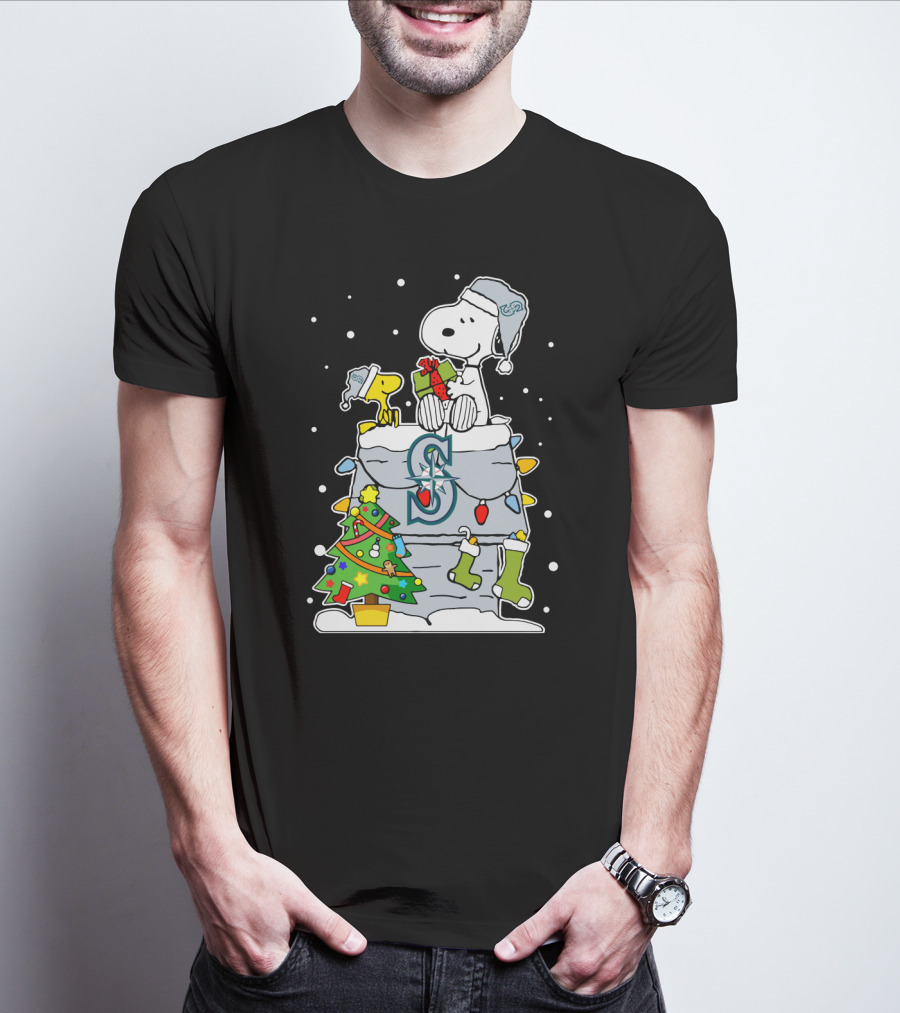 Snoopy And Woodstock Celebrate Christmas On Seattle Mariners Chimney T-Shirt