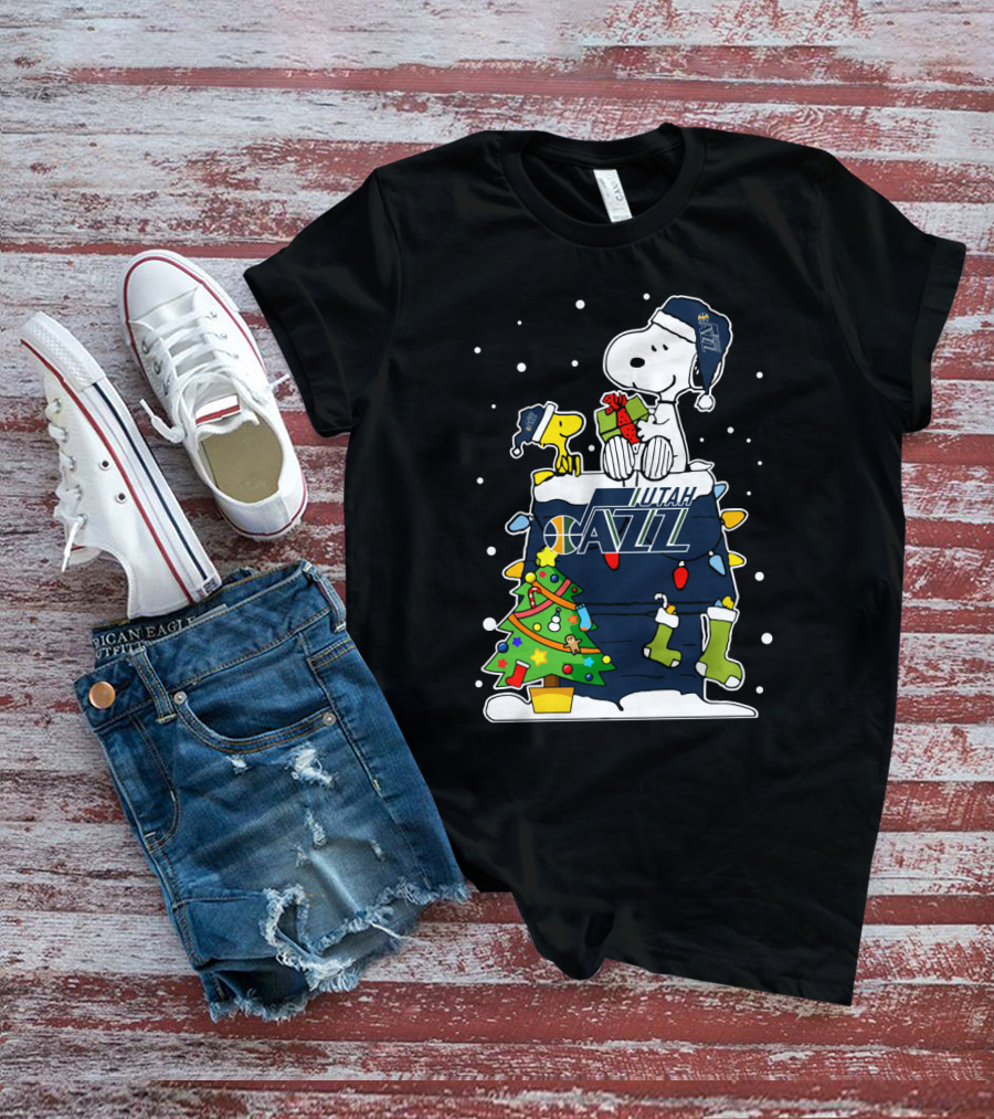 Utah Jazz Snoopy Christmas Holiday Celebration T-Shirt