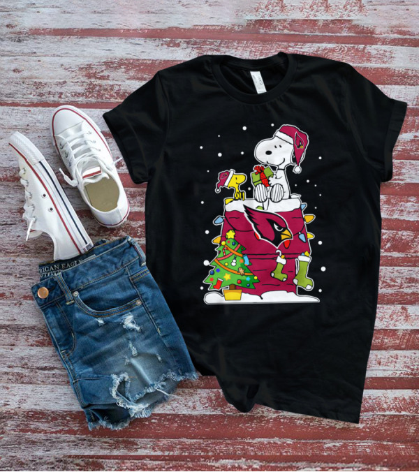 Arizona Cardinals Snoopy Christmas Celebration With Woodstock And Santa Hat T-Shirt