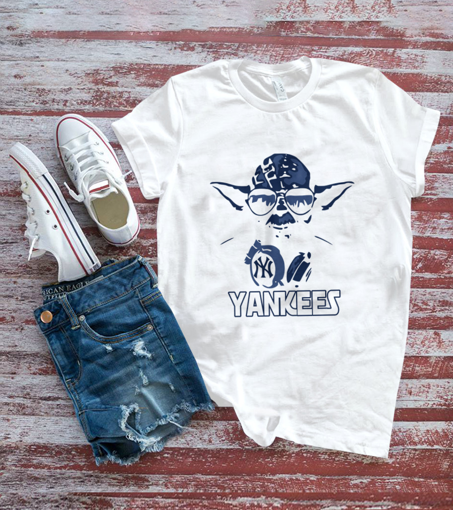 Yoda Star Wars Yankees New York Fans With NY Logo And Dark T-Shirt