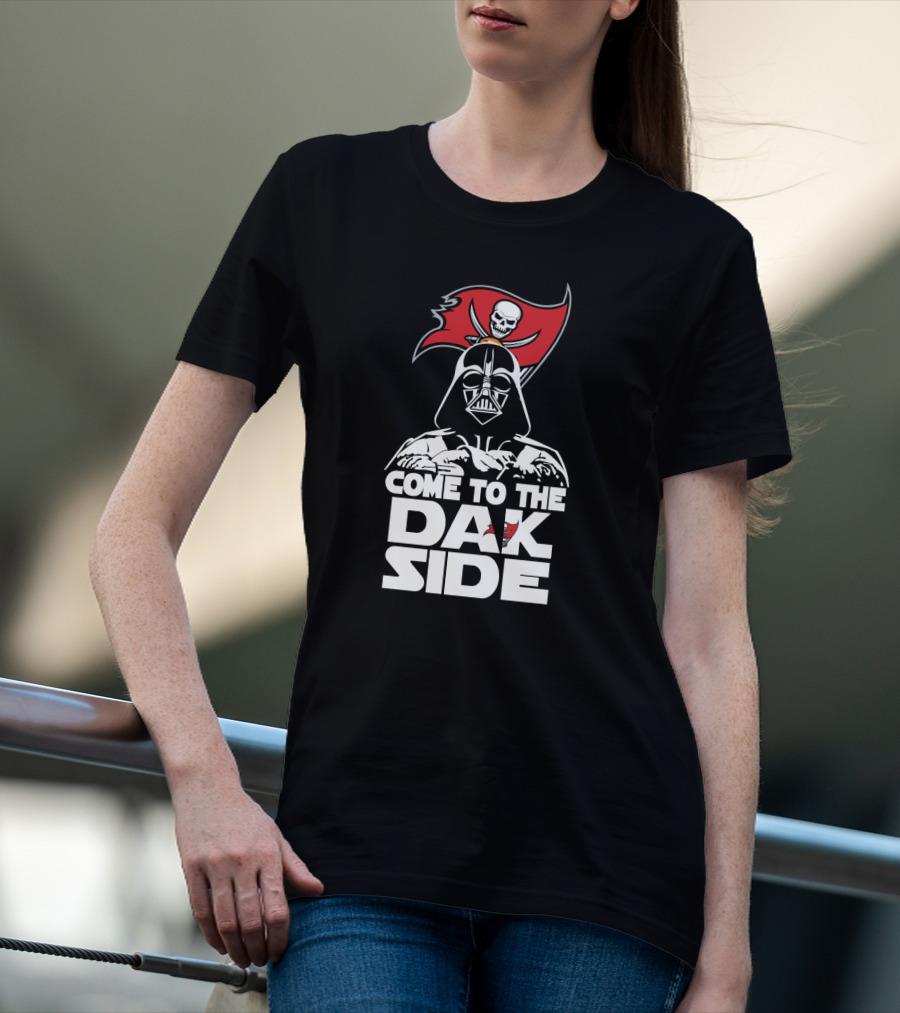 Come To The Dak Side With Darth Vader And Tampa Bay Buccaneers Flag T-Shirt