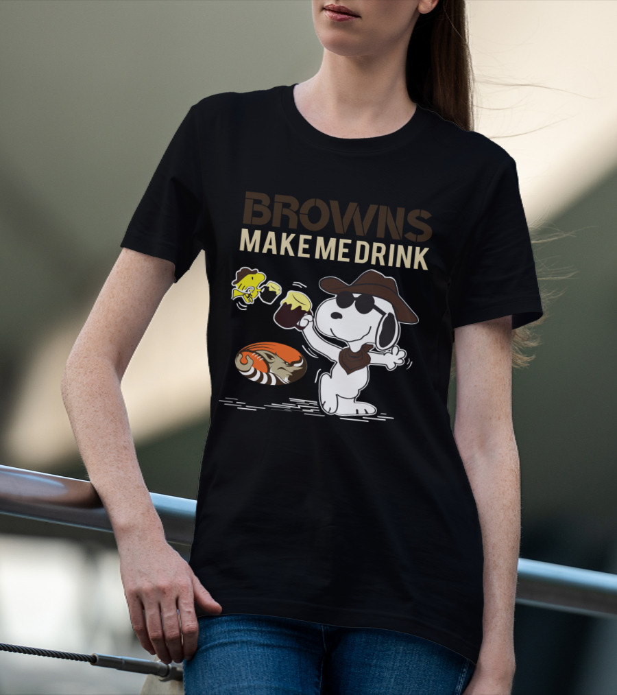 Browns Make Me Drink Snoopy Holding Beer For Cleveland Browns Fans T-Shirt