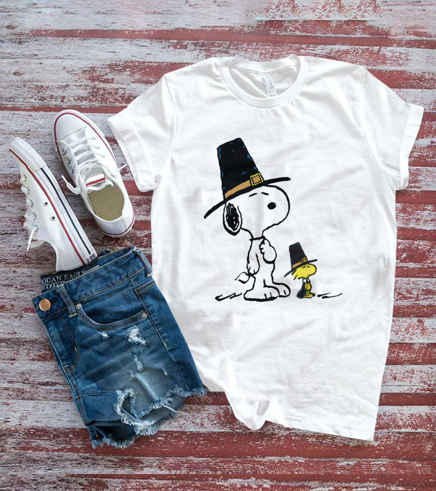 Peanuts Funny Snoopy Woodstock Thanksgiving Pilgrim Hat T-Shirt