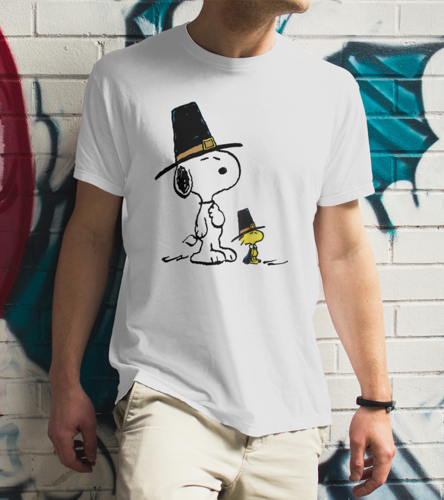 Peanuts Funny Snoopy Woodstock Thanksgiving Pilgrim Hat T-Shirt