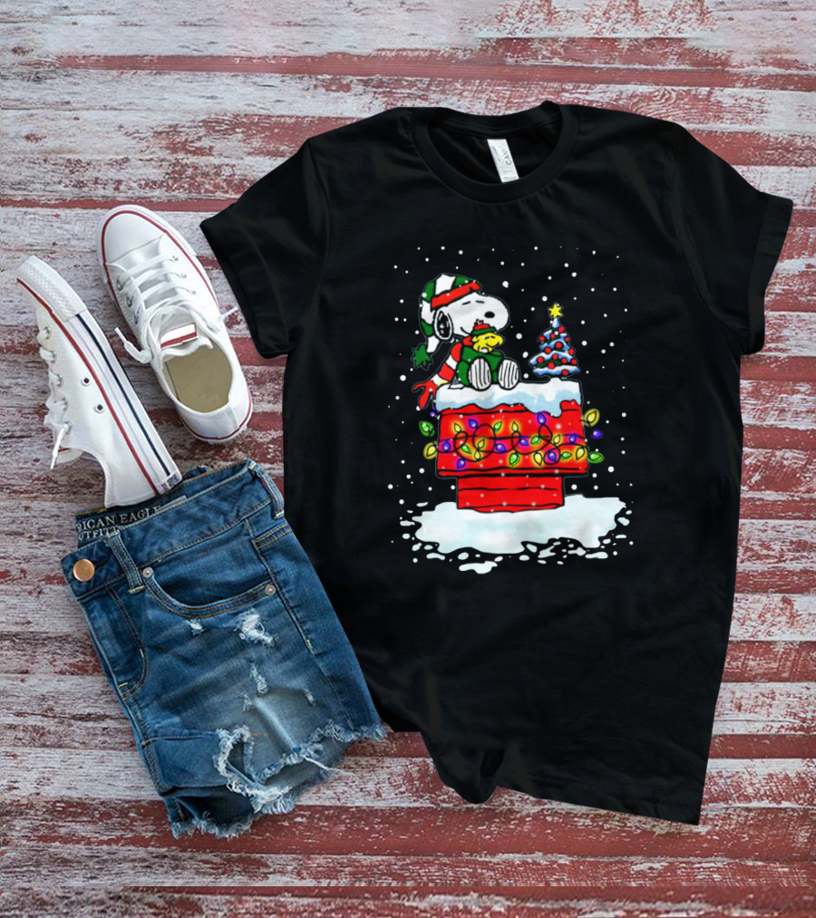Snoopy Christmas Lights On Doghouse With Woodstock And Winter Scene From Peanuts T-Shirt