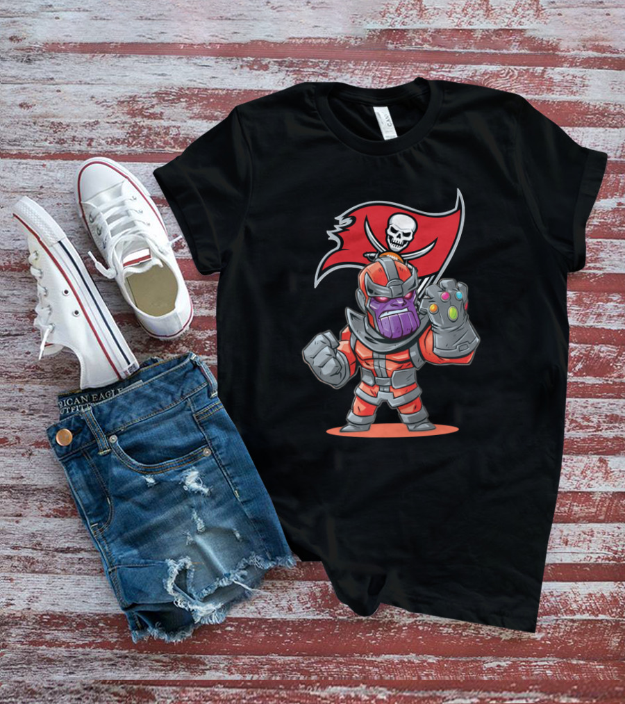 Thanos Tampa Bay Buccaneers Fans Crossover Character With Infinity Gauntlet T-Shirt